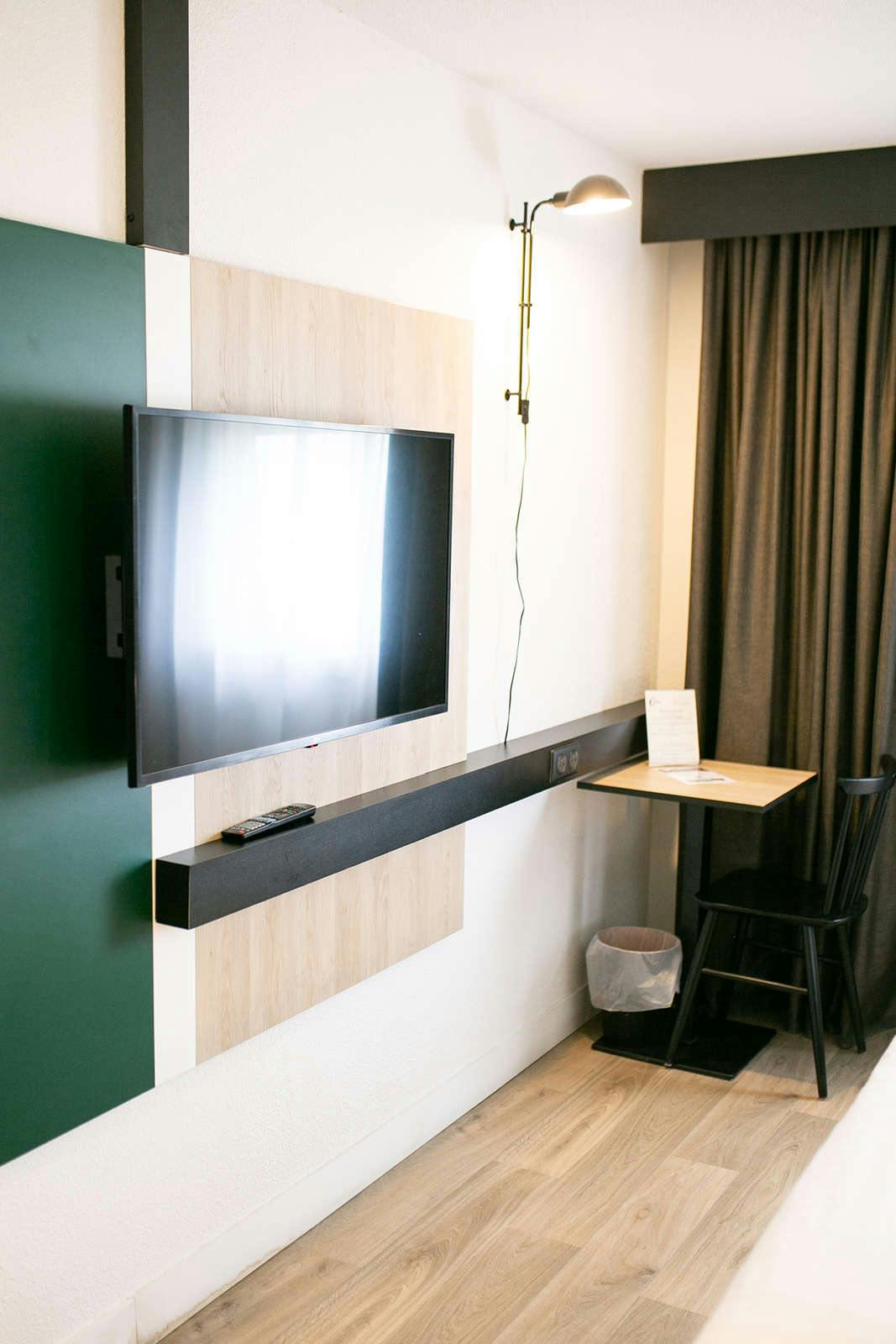 Hotel The Originals City, Hôtel Bordeaux Porte du Bassin photo 2