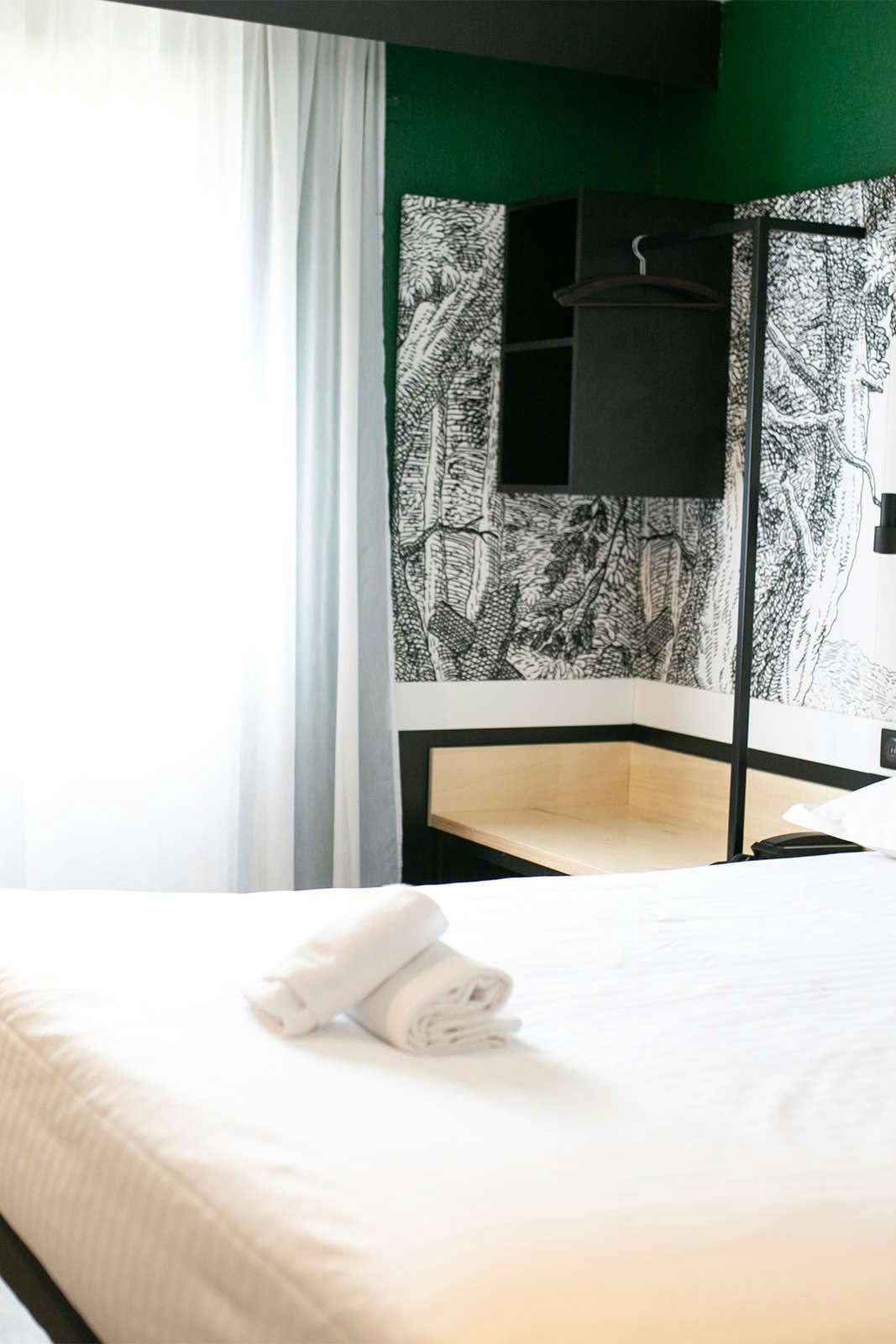 Hotel The Originals City, Hôtel Bordeaux Porte du Bassin photo 1