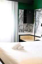 Hotel The Originals City, Hôtel Bordeaux Porte du Bassin photo 1