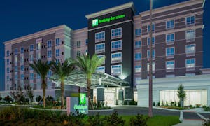 Holiday Inn & Suites Orlando International Dr S