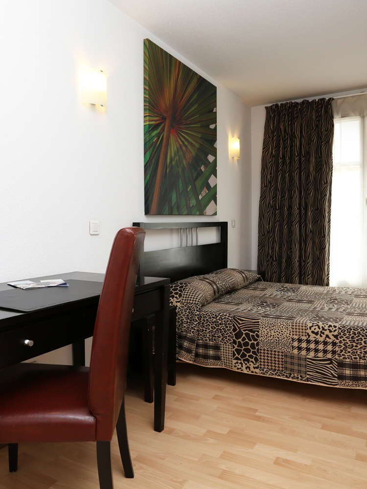 Hotel Residhotel Mulhouse Centre photo 2