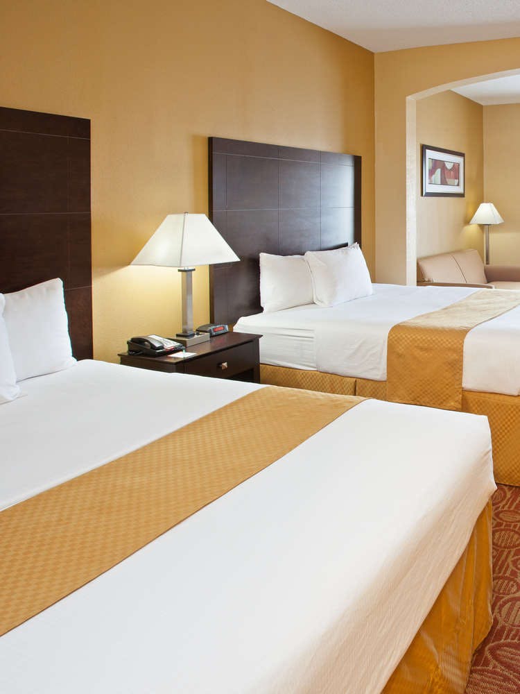 Hotel La Quinta Inn & Suites by Wyndham Columbus West - Hilliard photo 2