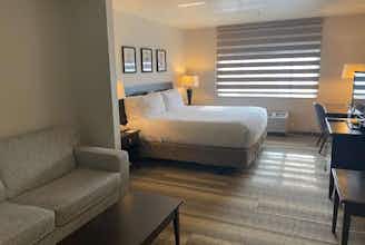 Hotel TQ Marguerite Garden Grove photo 3