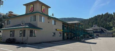 Super 8 Sicamous