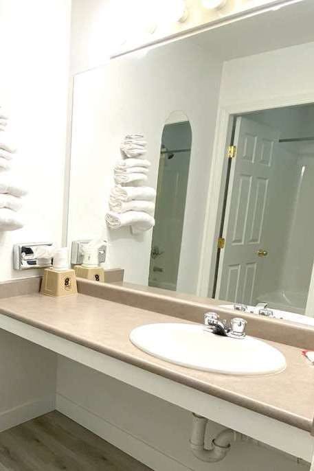 Hotel Super 8 Sicamous photo 5