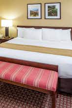 Hotel Comfort Inn & Suites Near Burke Mountain photo 1