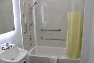 Hotel Crescent Inn photo 3