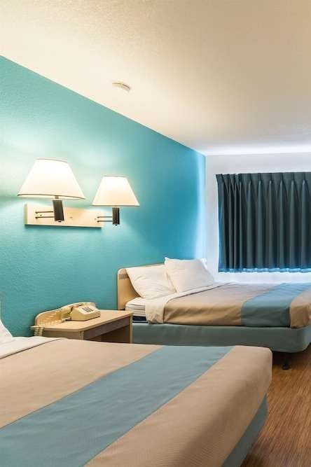 Hotel Motel 6 Deming, NM photo 2