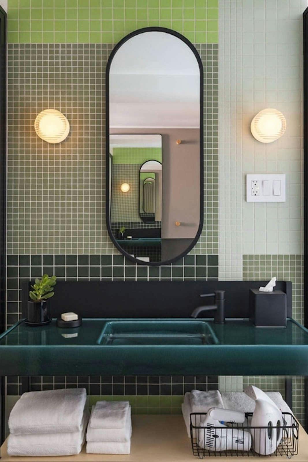 Hotel Moxy NYC East Village - Bunk Room photo 5