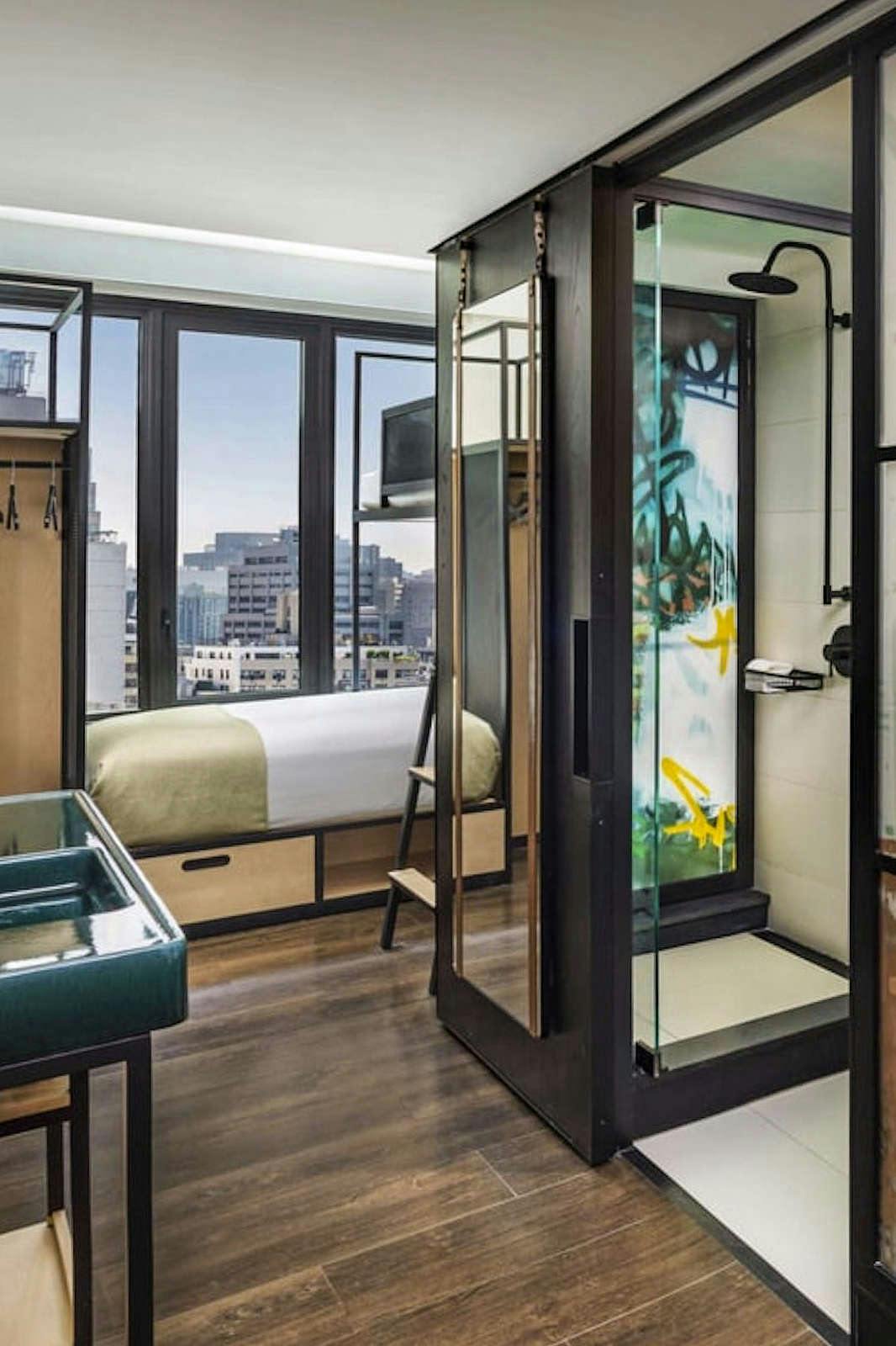 Hotel Moxy NYC East Village - Bunk Room photo 2