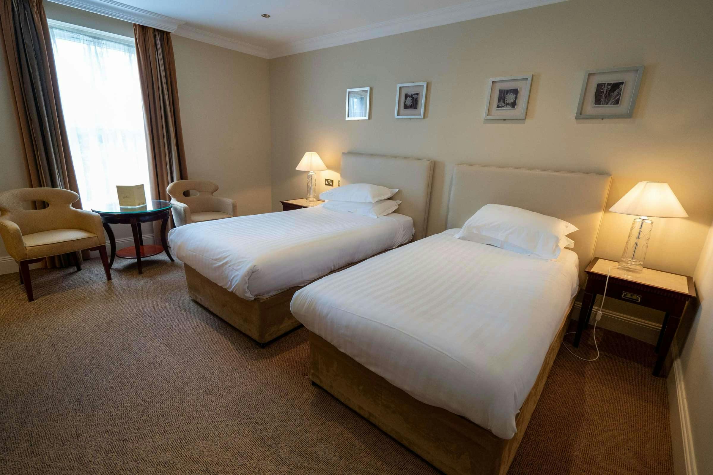 Hotel Bunratty Castle Hotel and Angsana Spa photo 2