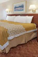 Hotel Days Inn Russell photo 2