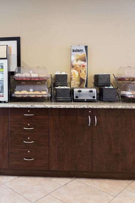 Hotel Microtel Inn & Suites by Wyndham Macon photo 5