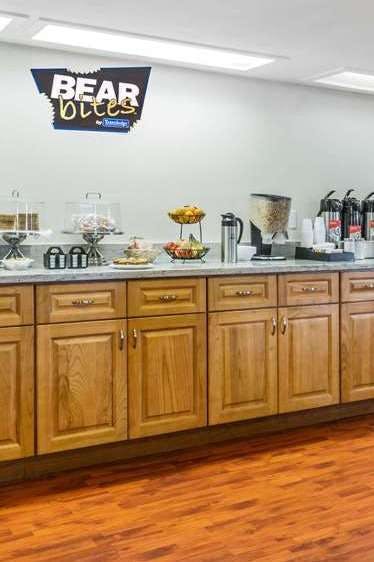 Hotel Travelodge by Wyndham Fairfield/Napa Valley photo 5