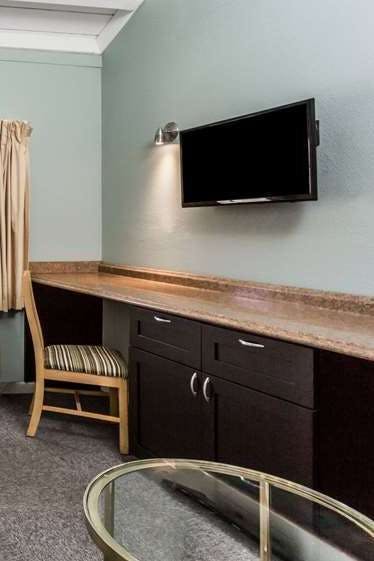 Hotel Travelodge by Wyndham Fairfield/Napa Valley photo 3