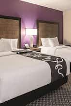 Hotel La Quinta Inn & Suites by Wyndham Portland DT/Maine Med photo 2
