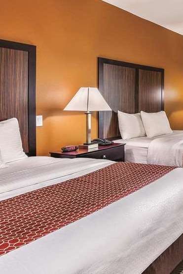 Hotel La Quinta Inn & Suites by Wyndham Cotulla photo 1