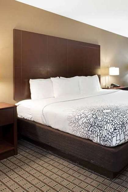 Hotel La Quinta Inn & Suites by Wyndham Bellingham photo 2