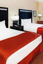 Hotel La Quinta Inn & Suites by Wyndham OKC North - Quail Springs photo 1