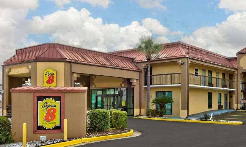 Super 8 by Wyndham Mobile/Tillmans Corner