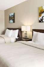 Hotel Days Inn Golden photo 1