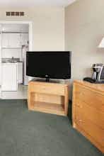Hotel Days Inn Golden photo 2
