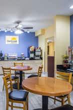Hotel Days Inn Suites Augusta GA photo 5
