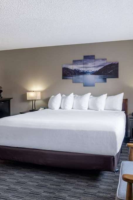 Hotel Ramada by Wyndham Juneau photo 1