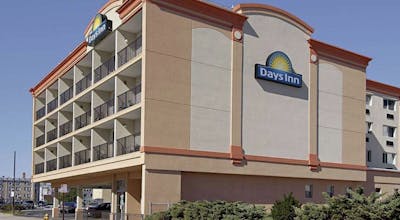 Days Inn by Wyndham Atlantic City Beachblock