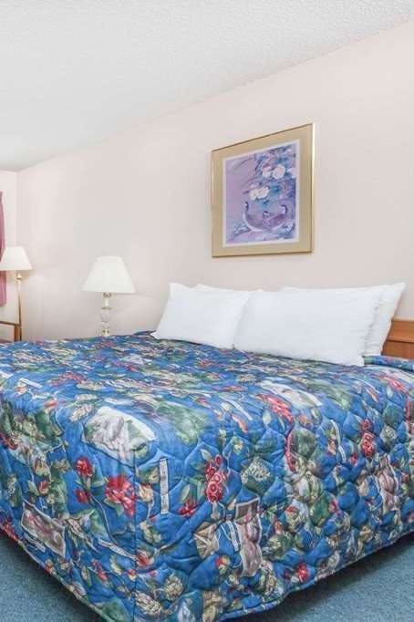 Hotel Days Inn by Wyndham Burns photo 1