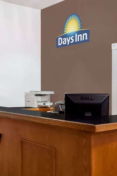 Hotel Days Inn by Wyndham Burns photo 2