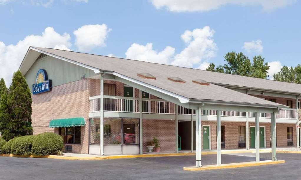 Days Inn by Wyndham Columbia NE Fort Jackson