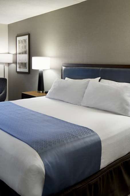 Hotel Wingate by Wyndham St. Clairsville/Wheeling photo 1