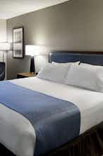 Hotel Wingate by Wyndham St. Clairsville/Wheeling photo 1