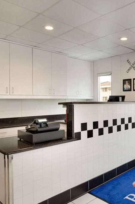 Hotel Baymont Glendive photo 4