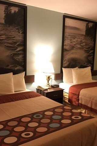 Hotel Super 8 Plover photo 3