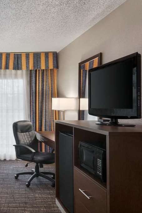 Hotel Baymont by Wyndham Washington photo 4