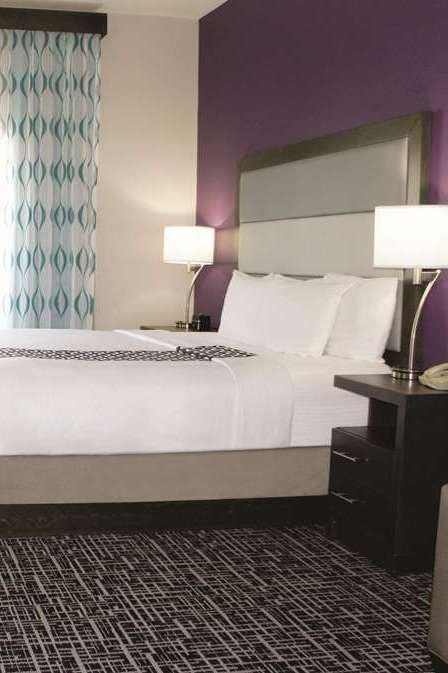 Hotel La Quinta Inn & Suites by Wyndham Pharr North McAllen photo 3