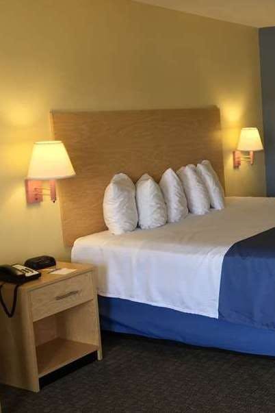 Hotel Days Inn by Wyndham Crystal River photo 2