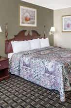 Hotel Days Inn by Wyndham Lenoir City photo 1