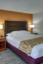 Hotel Drury Inn and Suites Evansville East photo 4