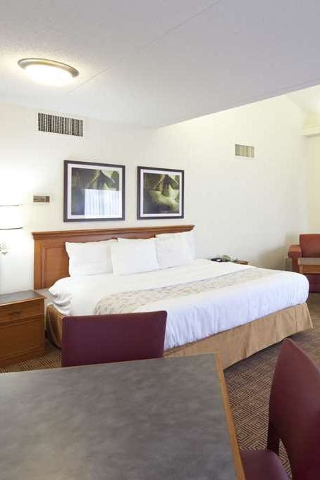 Hotel La Quinta Inn Research Park photo 3