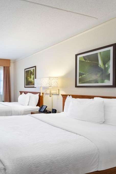 Hotel La Quinta Inn Research Park photo 2