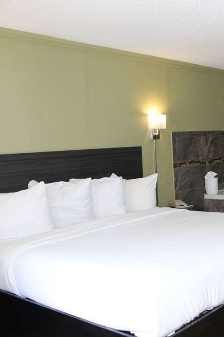 Hotel BU Front Royal SNP photo 3