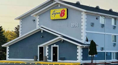 Super 8 by Wyndham Benton Harbor/St. Joseph