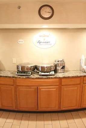 Hotel Super 8 Portsmouth photo 4