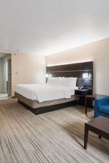 Hotel Holiday Inn Express Columbus Downtown photo 1