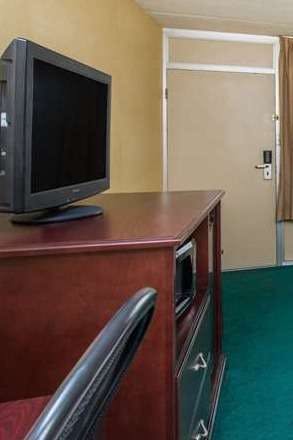 Hotel Days Inn by Wyndham Paducah I-24 Exit 4 photo 3