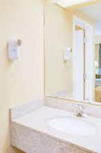 Hotel Super 8 Diberville Biloxi Area photo 4