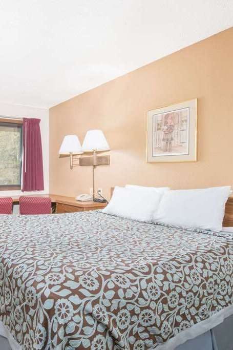 Hotel Days Inn by Wyndham Sioux Falls Airport photo 3